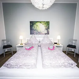  Apartment ►top Nähe Porsche, Flughafen, Messe&bmw◄